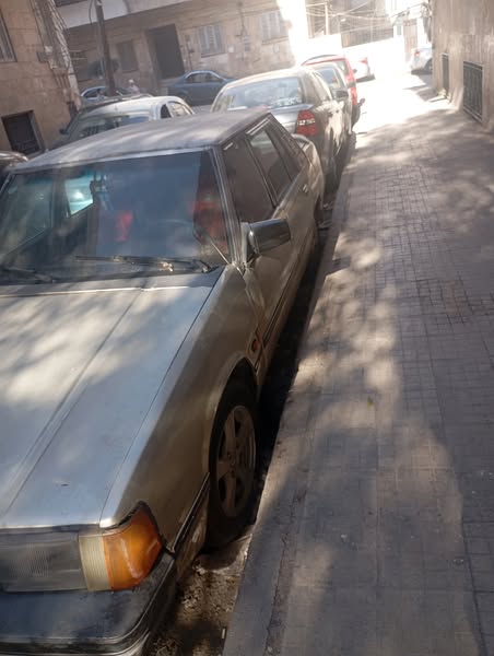 مازدا 929 1983 - صورة 2