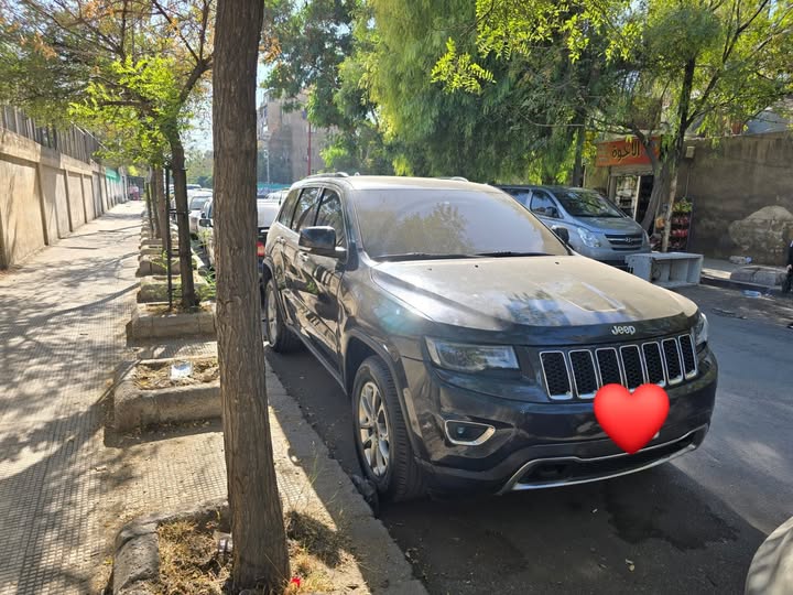 جيب غراند شيروكي 2015