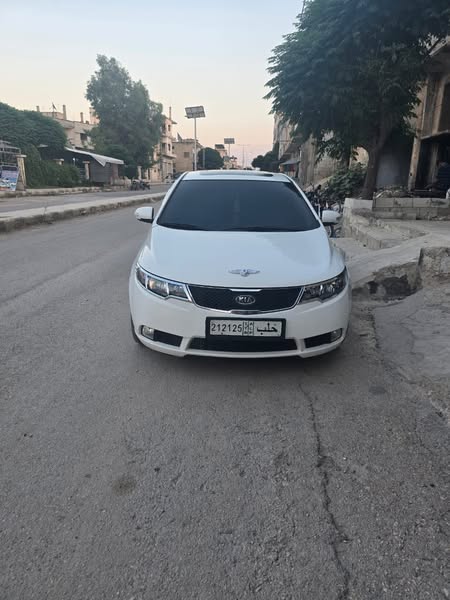 كيا فورتي 2010 - صورة 1