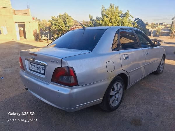 بروتون واجا 2004 - صورة 1