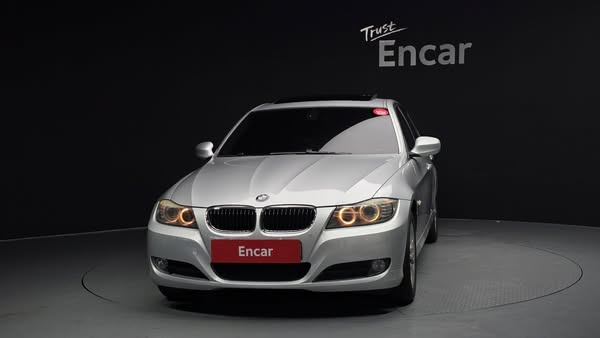 بي إم دبليو الفئة الثالثة 2009 - صورة 3