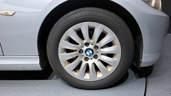 بي إم دبليو الفئة الثالثة 2009 - صورة 5