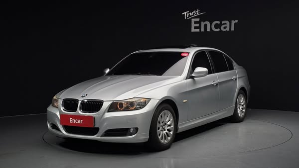 بي إم دبليو الفئة الثالثة 2009 - صورة 1