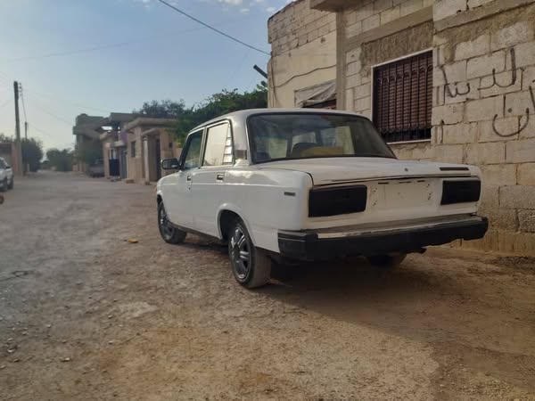 Lada 107 2002 - صورة 4