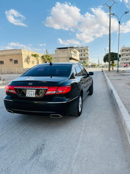 هيونداي ازيرا 2010 - صورة 2