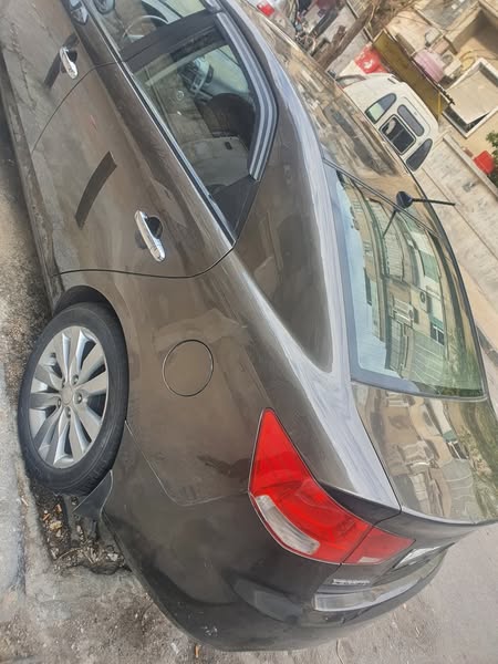 كيا فورتي 2009 - صورة 5