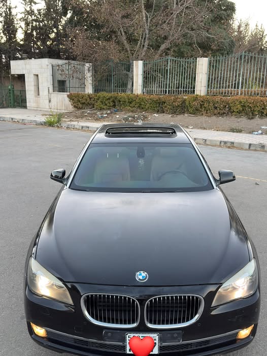 BMW 740 2011