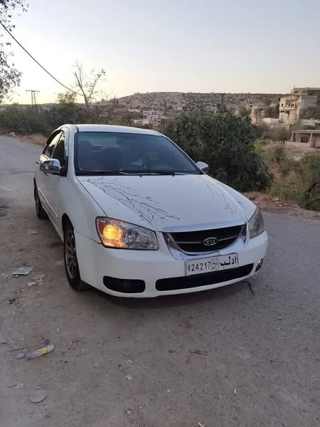 كيا سيراتو 2006 - صورة 4