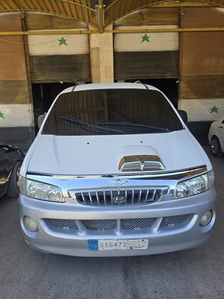 هيونداي ستاريكس 2000 - صورة 1