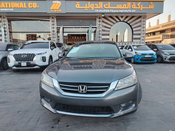هوندا Accord 2015 - صورة 1