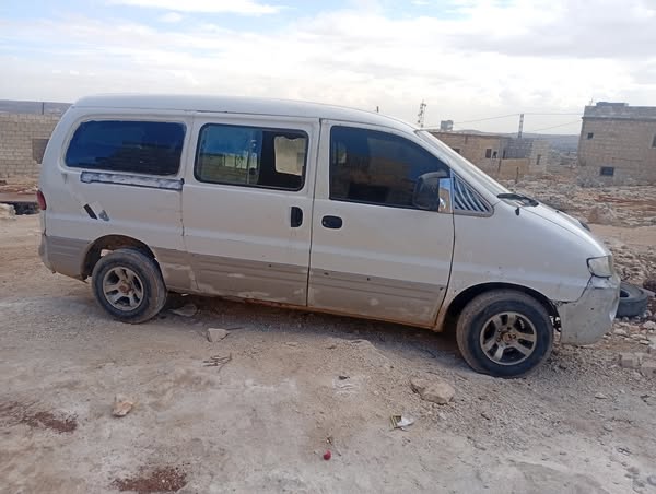 هيونداي H-1 1999 - صورة 4