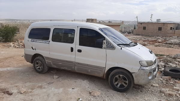 هيونداي H-1 1999 - صورة 1