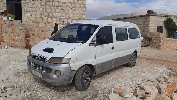 هيونداي H-1 1999 - صورة 2