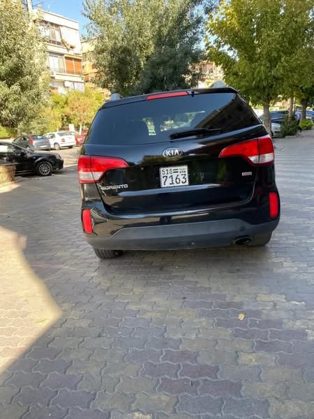 كيا سورينتو 2015 - صورة 2