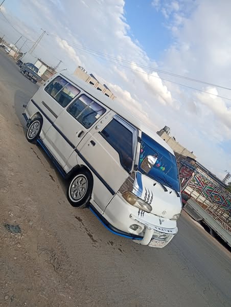 هيونداي H-100 2000 - صورة 1