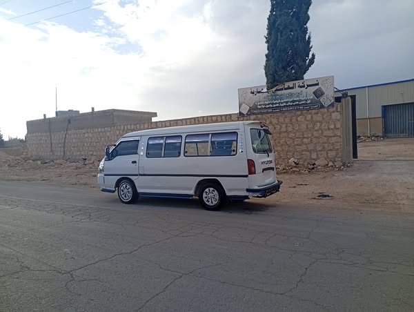 هيونداي H-100 2000 - صورة 3