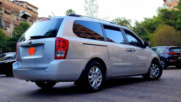 كيا كرنفال 2014 - صورة 4