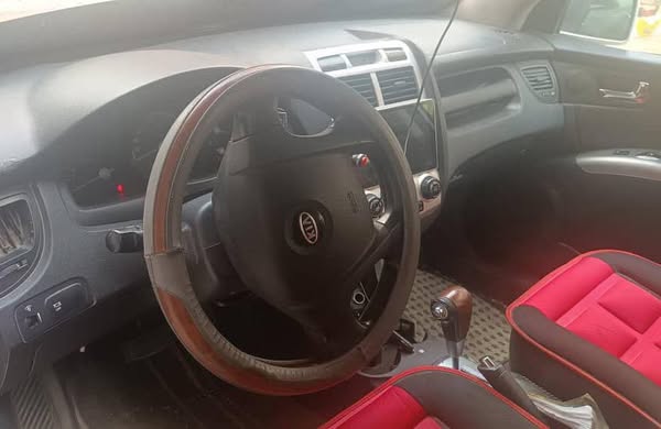 كيا سبورتاج 2005 - صورة 4