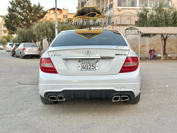 مرسيدس-بنز الفئة C 2012 - صورة 2