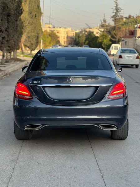 مرسيدس-بنز الفئة C 2015 - صورة 2