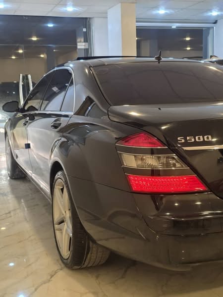 Mercedes-Benz S 500 2009 - صورة 1