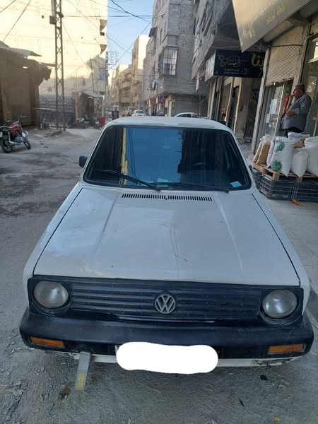 فولكس فاجن غولف 1977 - صورة 1