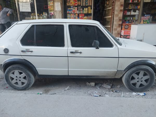 فولكس فاجن غولف 1977 - صورة 2