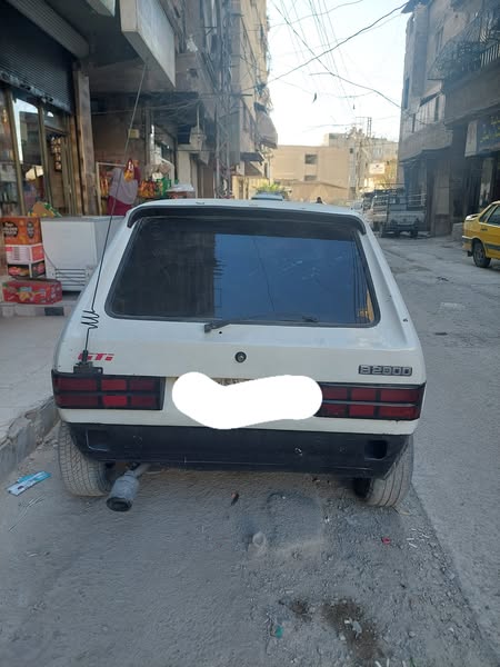 فولكس فاجن غولف 1977 - صورة 3