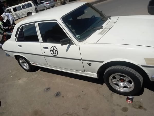 بيجو 405 1976 - صورة 1