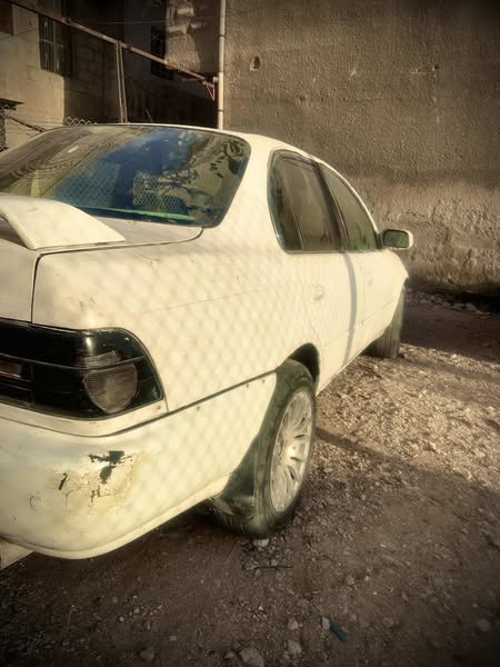 تويوتا كورولا 1993 - صورة 2