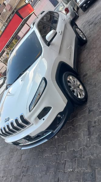 جيب شيروكي 2015 - صورة 2