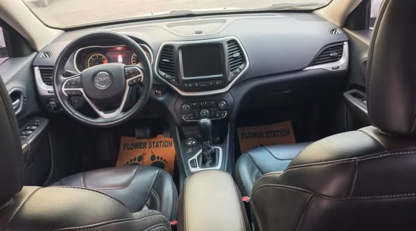 جيب شيروكي 2015 - صورة 3