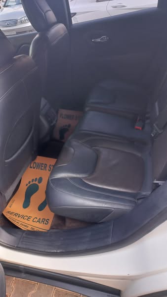 جيب شيروكي 2015 - صورة 4