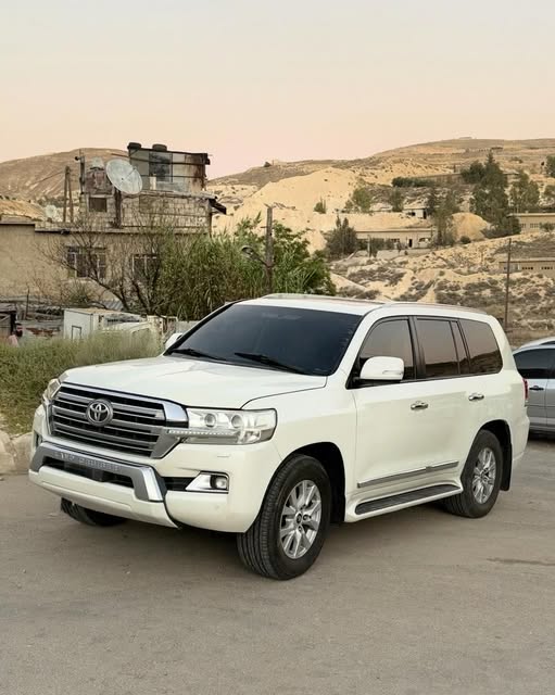 تويوتا لاند كروزر 2017