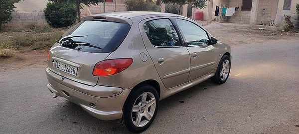 بيجو 206 2010 - صورة 1