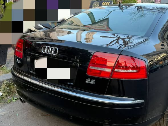 أودي A8 2009 - صورة 3