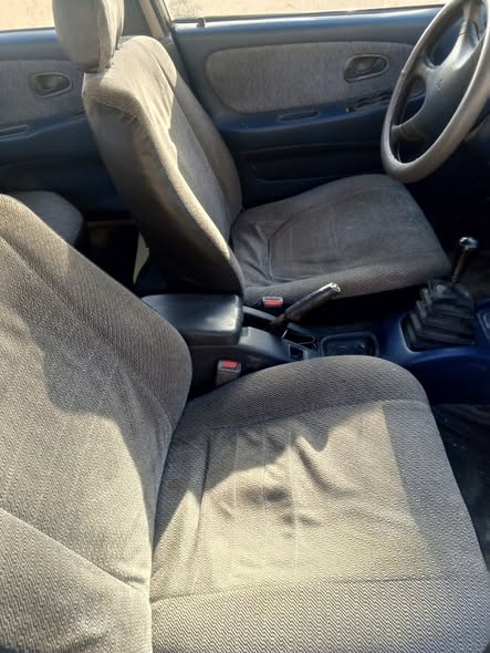 متسوبيشي لانسر 1993 - صورة 5