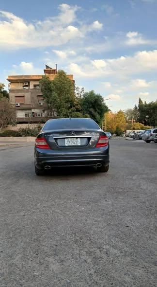 Mercedes-Benz C 300 2011 - صورة 3