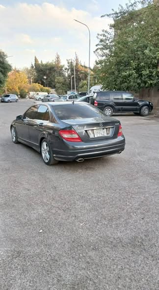 Mercedes-Benz C 300 2011 - صورة 5