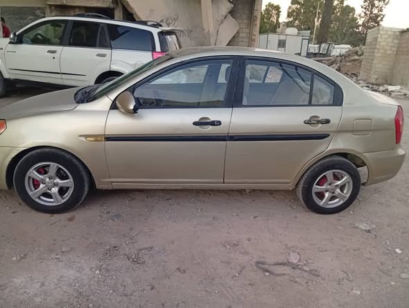 هيونداي فيرنا 2006 - صورة 1