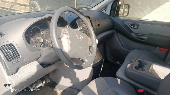 هيونداي ستاريكس 2010 - صورة 5