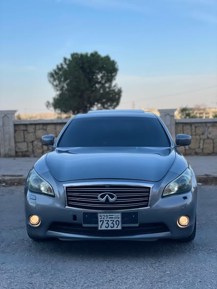 انفنتي M37 2011 - صورة 1