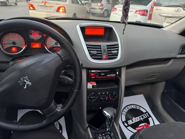 بيجو 207 2007 - صورة 1