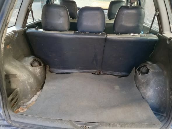 متسوبيشي سبيس ستار 2001 - صورة 5