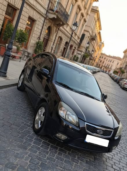 كيا ريو 2011 - صورة 1