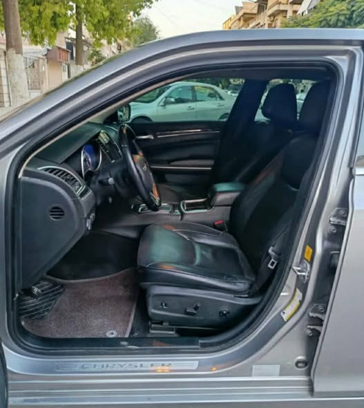 كرايسلر 300C 2015 - صورة 5