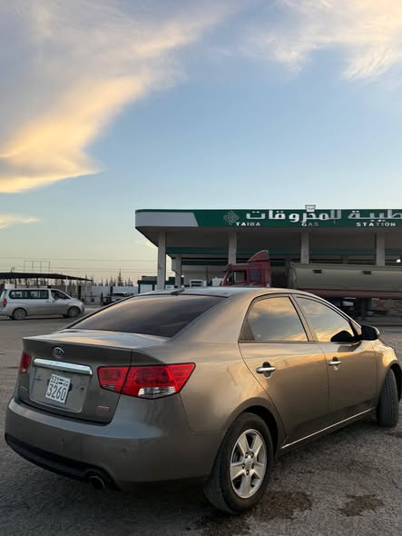 كيا فورتي 2012 - صورة 4