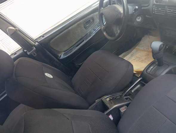 ميتسوبيشي لانسر 1993 - صورة 5