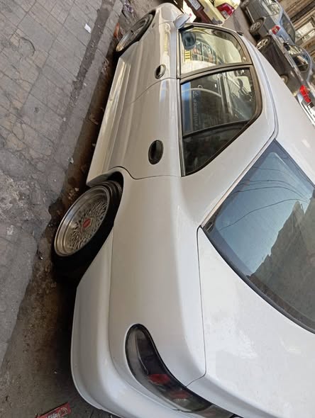 ميتسوبيشي لانسر 1993 - صورة 2