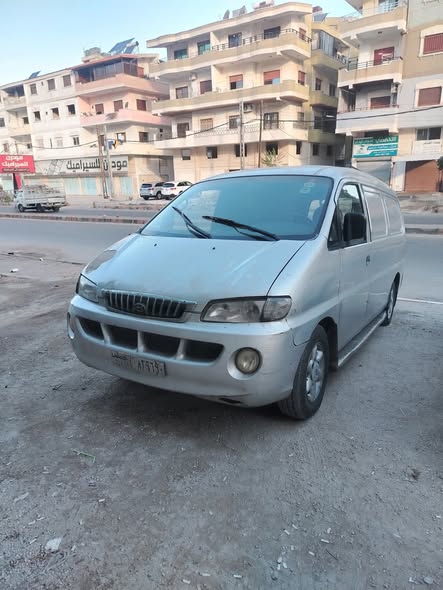 هيونداي ستاركس 1999 - صورة 3